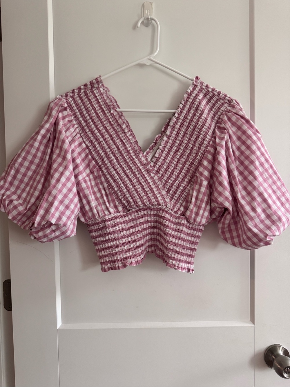 Abercrombie & Fitch Pink Gingham Smocked Puff Sleeve Crop Top